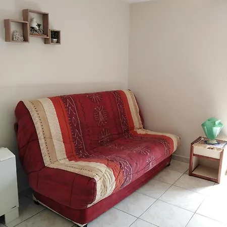 Chaleureux A La Campagne Apartment